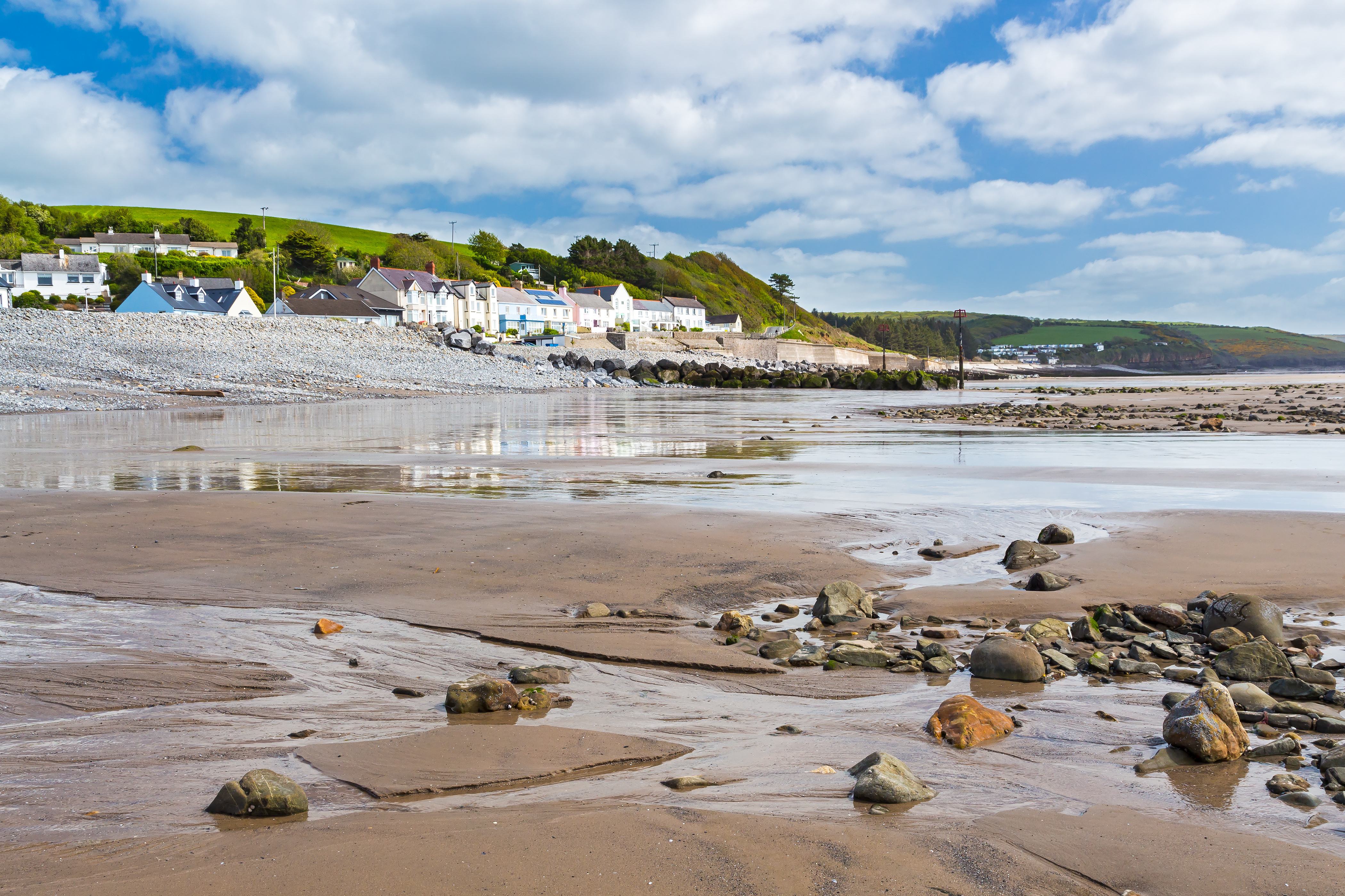 Amroth Beach to Village